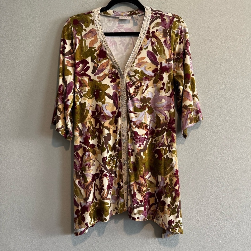 LOGO Floral Button Up Shirt V Neck Stretch Soft Comfort Casual S